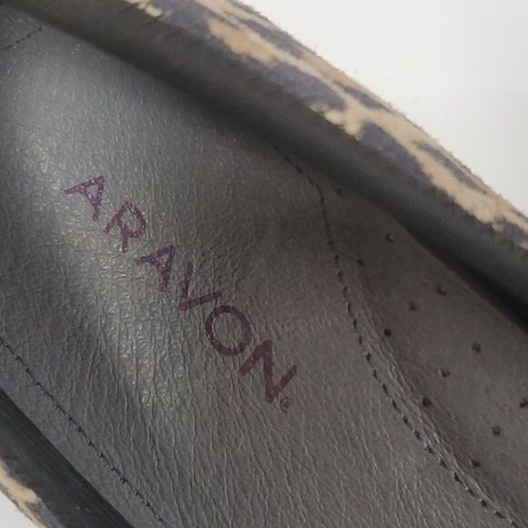 ARAVON Leopard Pumps - Size 8 - Picture 5 of 11